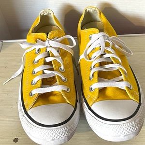 Unisex Yellow Converse All Star Sneakers, Women’s 10 or Men’s 8 (1071)